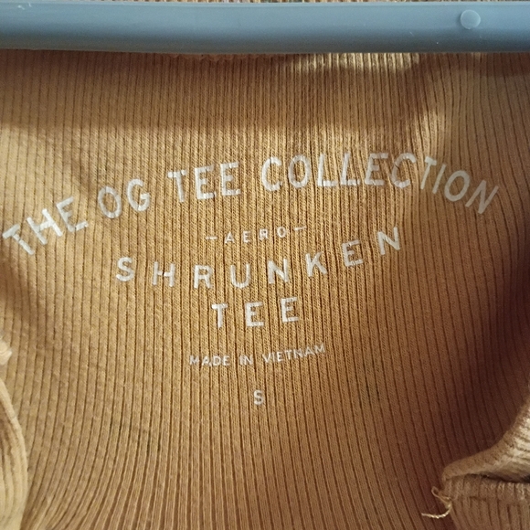 2/$10 Mustard Yellow Cropped Aeropostale Top with Subtle Floral Print - Picture 4 of 6